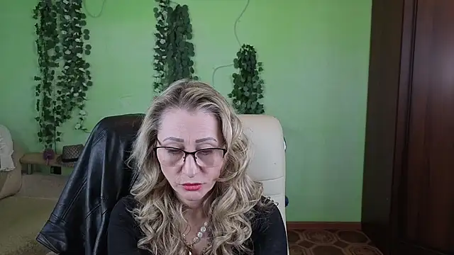 Habibi Honeyy online show from 02/05/26, 12:21