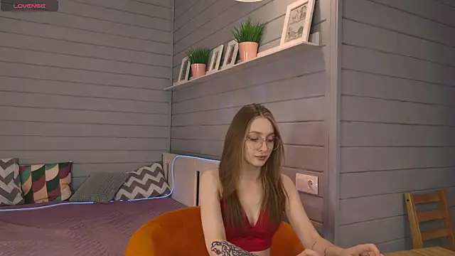 Snapshot of Vikki_wyye chatting on 10/10/25, 05:39 Vikki wyye online show from 10/10/25, 05:39