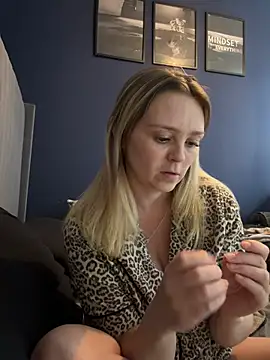 Snapshot of Star-36 chatting on 03/25/26, 10:43 Star-36 online show from 03/25/26, 10:43