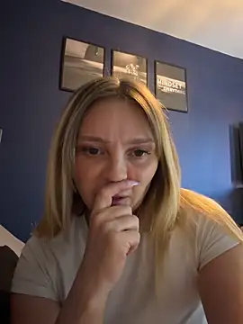 Snapshot of Star-36 chatting on 04/19/26, 06:10 Star-36 online show from 04/19/26, 06:10