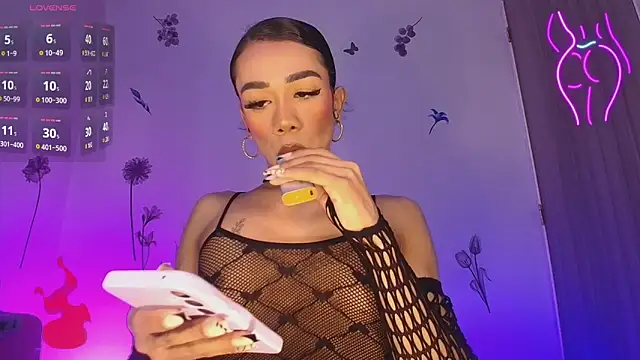 Snapshot of Barbydominant_fetish chatting on 03/05/26, 04:36 Barbydominant fetish online show from 03/05/26, 04:36