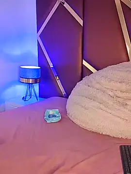 Snapshot of RominaaReyes chatting on 09/11/25, 03:28 RominaaReyes online show from 09/11/25, 03:28