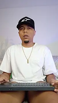 Snapshot of asmodeo_33 chatting on 02/26/26, 05:28 asmodeo 33 online show from 02/26/26, 05:28