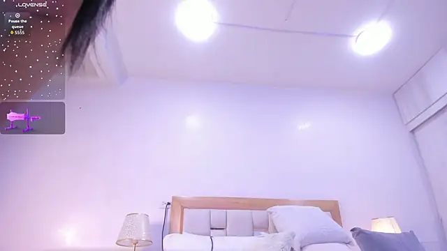 megan rous  online show from 04/12/26, 03:11