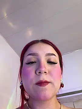 Snapshot of Mia_Juicyberry chatting on 03/04/26, 12:38 Mia Juicyberry online show from 03/04/26, 12:38