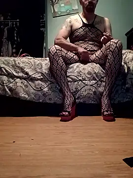 Snapshot of Crossedsissy chatting on 03/19/26, 01:20 Crossedsissy online show from 03/19/26, 01:20