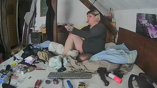 Snapshot of VanessaSissyGay chatting on 09/09/25, 02:00 VanessaSissyGay online show from 09/09/25, 02:00