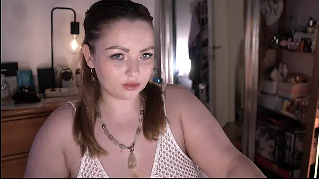 Snapshot of marrygrayes chatting on 06/22/26, 07:44 marrygrayes online show from 06/22/26, 07:44