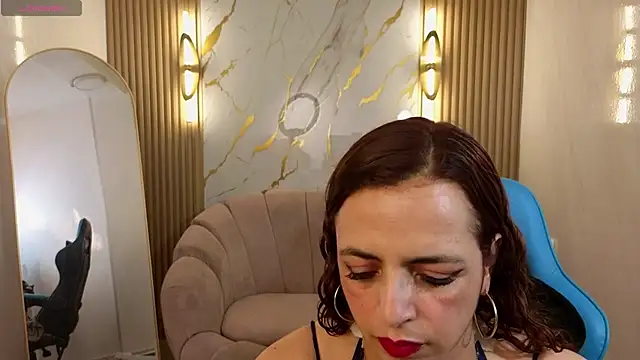  Evoni b online show from 09/30/25, 07:52