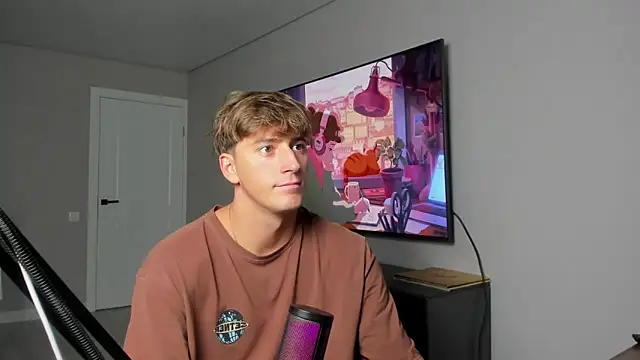 Snapshot of DaniHort chatting on 12/20/25, 10:55 DaniHort online show from 12/20/25, 10:55