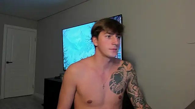 Snapshot of DaniHort chatting on 02/02/26, 03:44 DaniHort online show from 02/02/26, 03:44