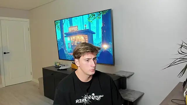 Snapshot of DaniHort chatting on 02/23/26, 04:15 DaniHort online show from 02/23/26, 04:15