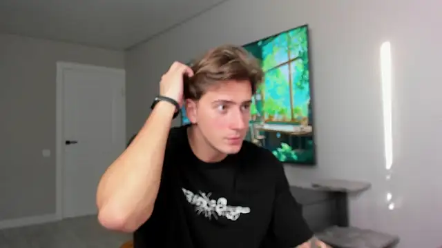 Snapshot of DaniHort chatting on 02/24/26, 08:56 DaniHort online show from 02/24/26, 08:56