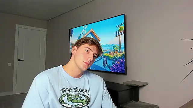 Snapshot of DaniHort chatting on 03/05/26, 12:12 DaniHort online show from 03/05/26, 12:12