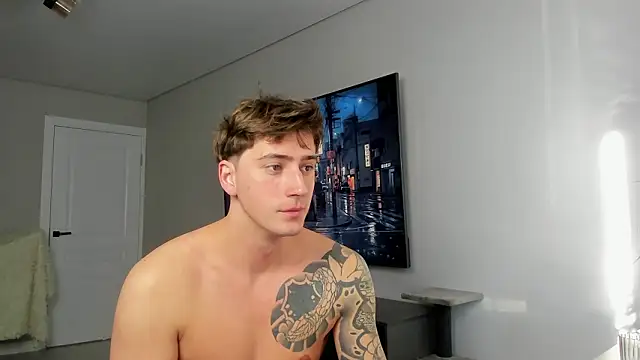 Snapshot of DaniHort chatting on 03/22/26, 08:07 DaniHort online show from 03/22/26, 08:07