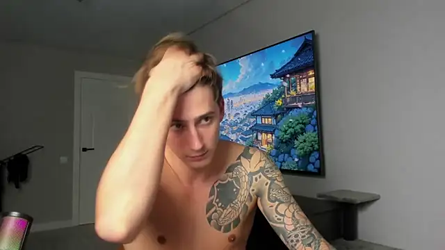 Snapshot of DaniHort chatting on 04/03/26, 10:13 DaniHort online show from 04/03/26, 10:13