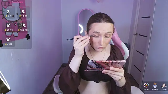 Snapshot of Vi_Luxy chatting on 02/27/26, 02:00 Vi Luxy online show from 02/27/26, 02:00