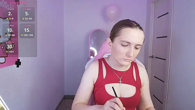 Snapshot of Vi_Luxy chatting on 03/18/26, 02:04 Vi Luxy online show from 03/18/26, 02:04