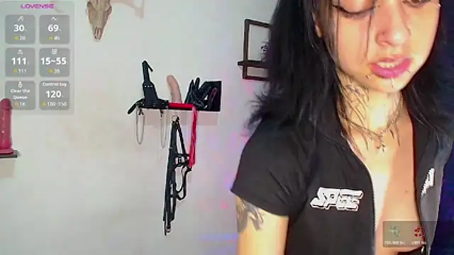 Snapshot of DakariaHills_ chatting on 04/24/26, 05:54 DakariaHills online show from 04/24/26, 05:54