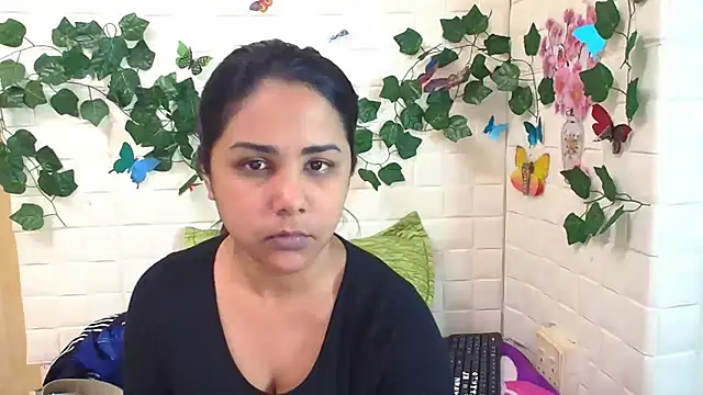 Snapshot of IndiaSexyStripper4u chatting on 09/12/25, 05:13 IndiaSexyStripper4u online show from 09/12/25, 05:13