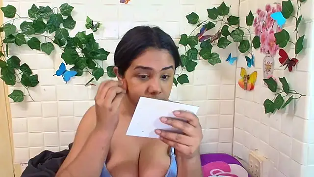 Snapshot of IndiaSexyStripper4u chatting on 09/23/25, 05:38 IndiaSexyStripper4u online show from 09/23/25, 05:38