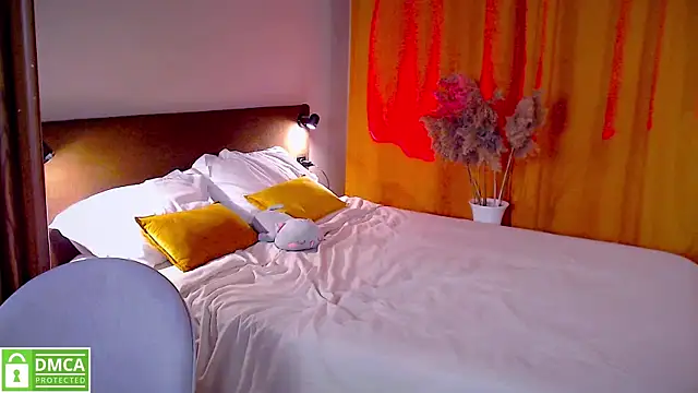 Snapshot of elza_rose chatting on 09/28/25, 02:33 elza rose online show from 09/28/25, 02:33