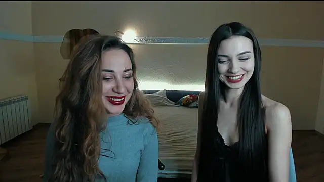 Snapshot of elza_rose chatting on 03/20/26, 01:21 elza rose online show from 03/20/26, 01:21