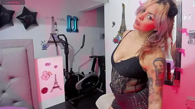 Ary Ricci online show from 10/30/25, 02:02