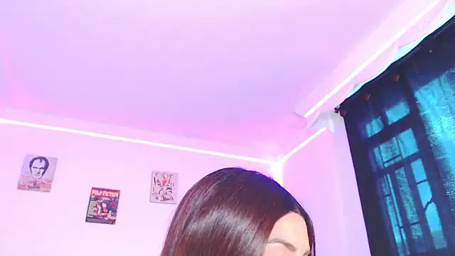 Snapshot of Anna_belly chatting on 09/16/25, 02:07 Anna belly online show from 09/16/25, 02:07