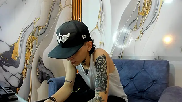 Snapshot of StraightBoy_Nick chatting on 09/29/25, 07:13 StraightBoy Nick online show from 09/29/25, 07:13