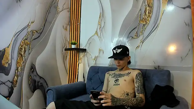 Snapshot of StraightBoy_Nick chatting on 09/30/25, 05:01 StraightBoy Nick online show from 09/30/25, 05:01