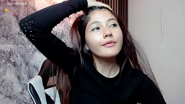 Snapshot of amy_innocent_1 chatting on 12/17/25, 08:04 amy innocent 1 online show from 12/17/25, 08:04