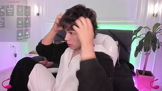 Snapshot of Jordan_24_ chatting on 10/31/25, 08:43 Jordan 24 online show from 10/31/25, 08:43