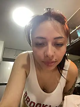 Snapshot of sara_gomez1_ chatting on 06/05/26, 02:18 sara gomez1 online show from 06/05/26, 02:18