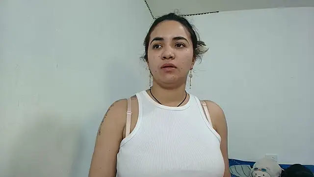 Snapshot of Naughty_Nights_Live chatting on 04/23/26, 01:35 Naughty Nights Live online show from 04/23/26, 01:35