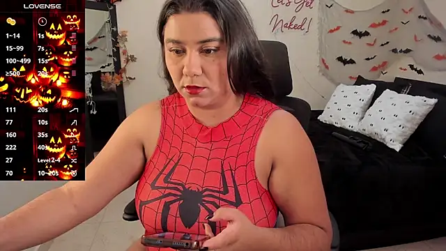 Snapshot of MariamCastiblanco chatting on 10/18/25, 12:13 MariamCastiblanco online show from 10/18/25, 12:13