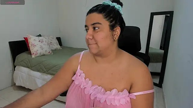 Snapshot of MariamCastiblanco chatting on 06/01/26, 08:10 MariamCastiblanco online show from 06/01/26, 08:10