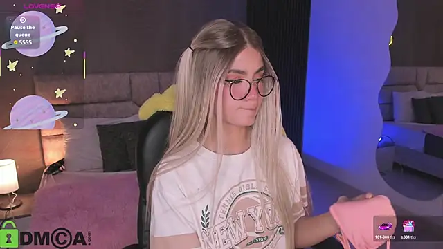 Arinextdoor online show from 11/20/25, 11:37