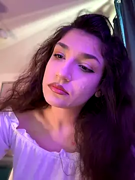 ScarletBloom  online show from 10/19/25, 11:55