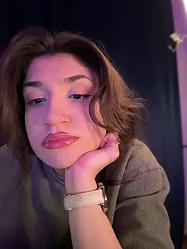 Snapshot of ScarletBloom_ chatting on 12/21/25, 04:03 ScarletBloom online show from 12/21/25, 04:03