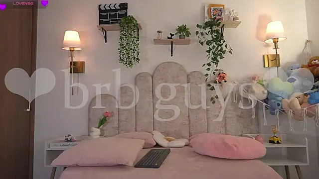 violeth     online show from 03/27/26, 01:00