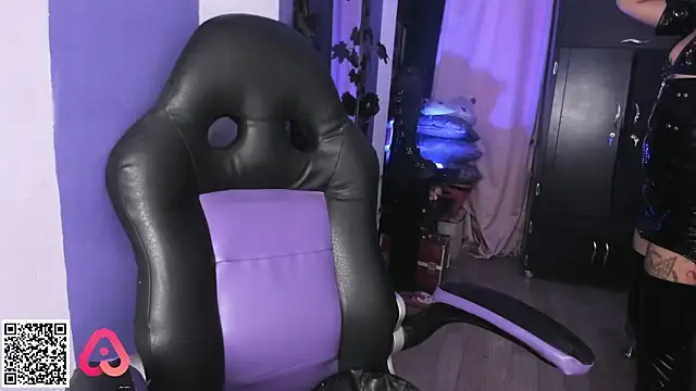 Snapshot of Katyuska_Sg1 chatting on 04/08/26, 05:13 Katyuska Sg1 online show from 04/08/26, 05:13