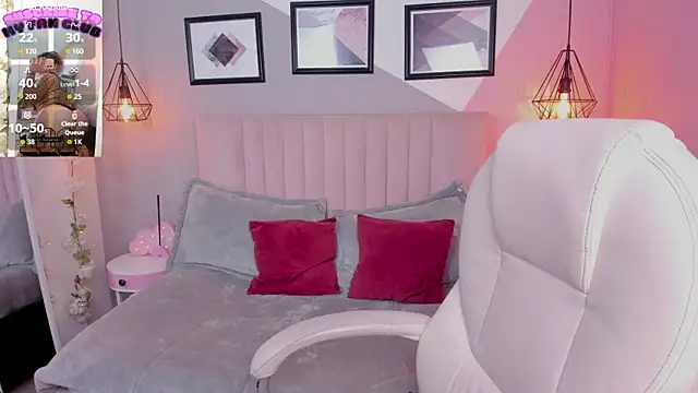 Baby  kitty  online show from 09/18/25, 08:33