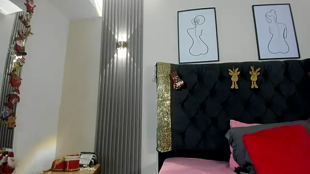 CoralieBronson online show from 12/17/25, 09:32