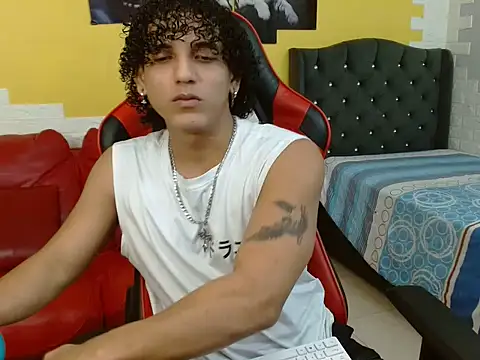 Snapshot of Xfire_boy69 chatting on 10/04/25, 03:54 Xfire boy69 online show from 10/04/25, 03:54