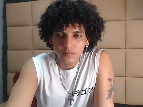 Snapshot of Xfire_boy69 chatting on 10/06/25, 03:09 Xfire boy69 online show from 10/06/25, 03:09