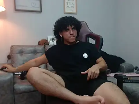 Snapshot of Xfire_boy69 chatting on 11/06/25, 06:31 Xfire boy69 online show from 11/06/25, 06:31