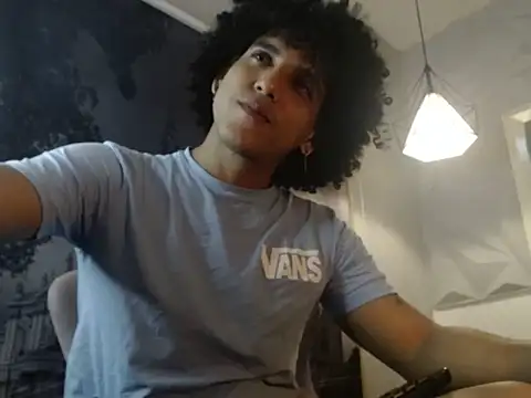 Snapshot of Xfire_boy69 chatting on 11/09/25, 04:38 Xfire boy69 online show from 11/09/25, 04:38