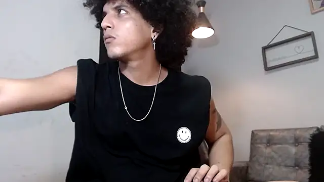 Snapshot of Xfire_boy69 chatting on 11/13/25, 05:45 Xfire boy69 online show from 11/13/25, 05:45