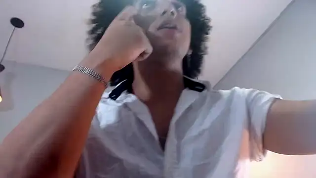 Snapshot of Xfire_boy69 chatting on 11/16/25, 03:06 Xfire boy69 online show from 11/16/25, 03:06